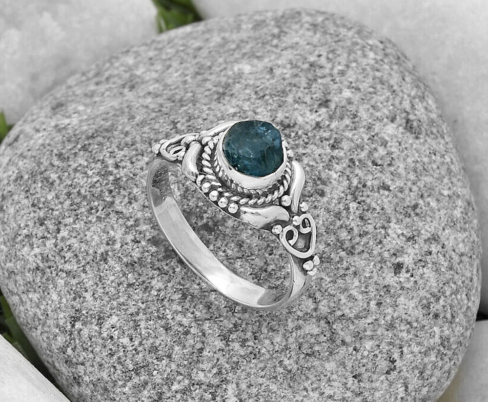 Blue Apatite round Crystal Sterling Silver Ring sz 7.5 - Click Image to Close