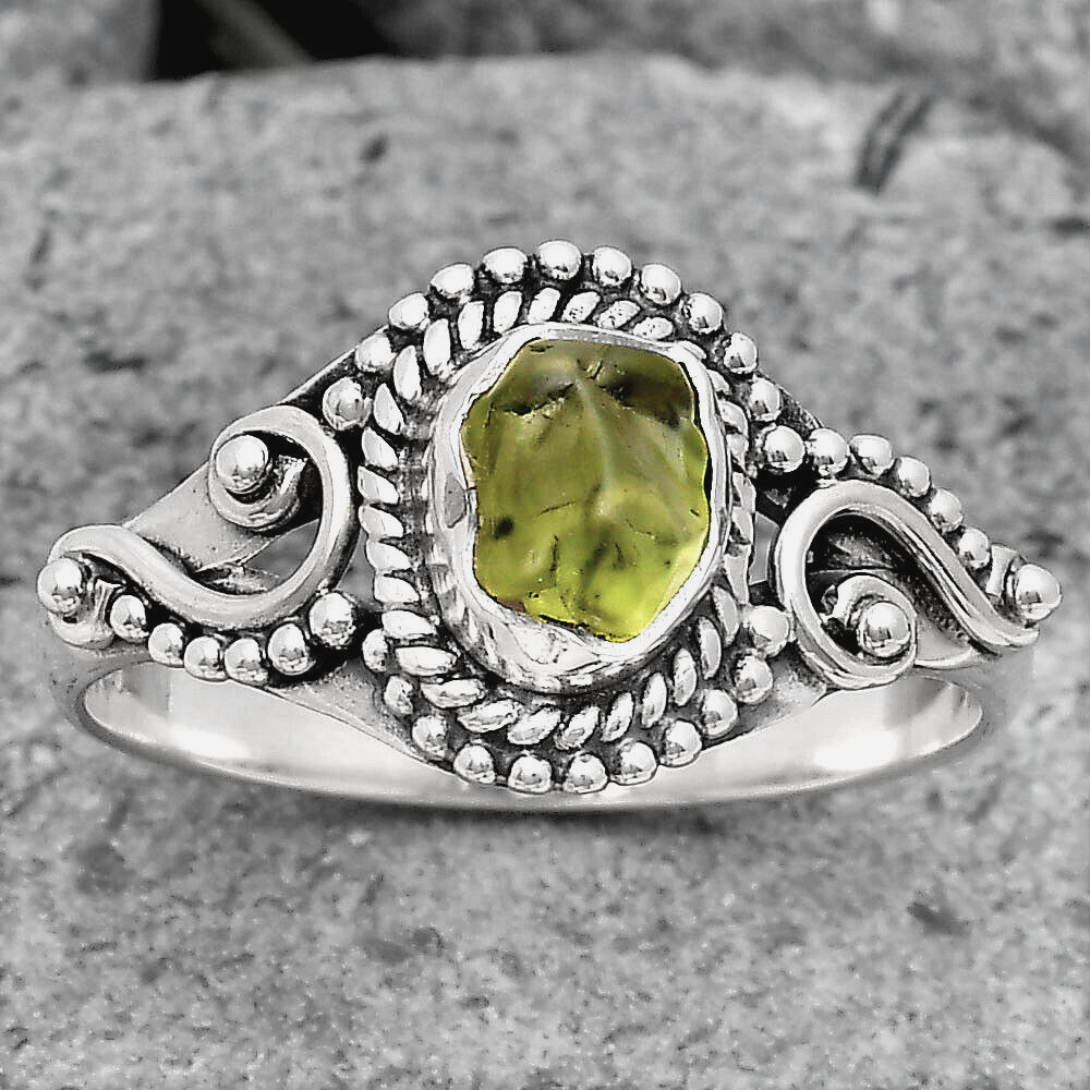 Green Peridot Crystal Sterling Silver Ring sz 8.5 - Click Image to Close