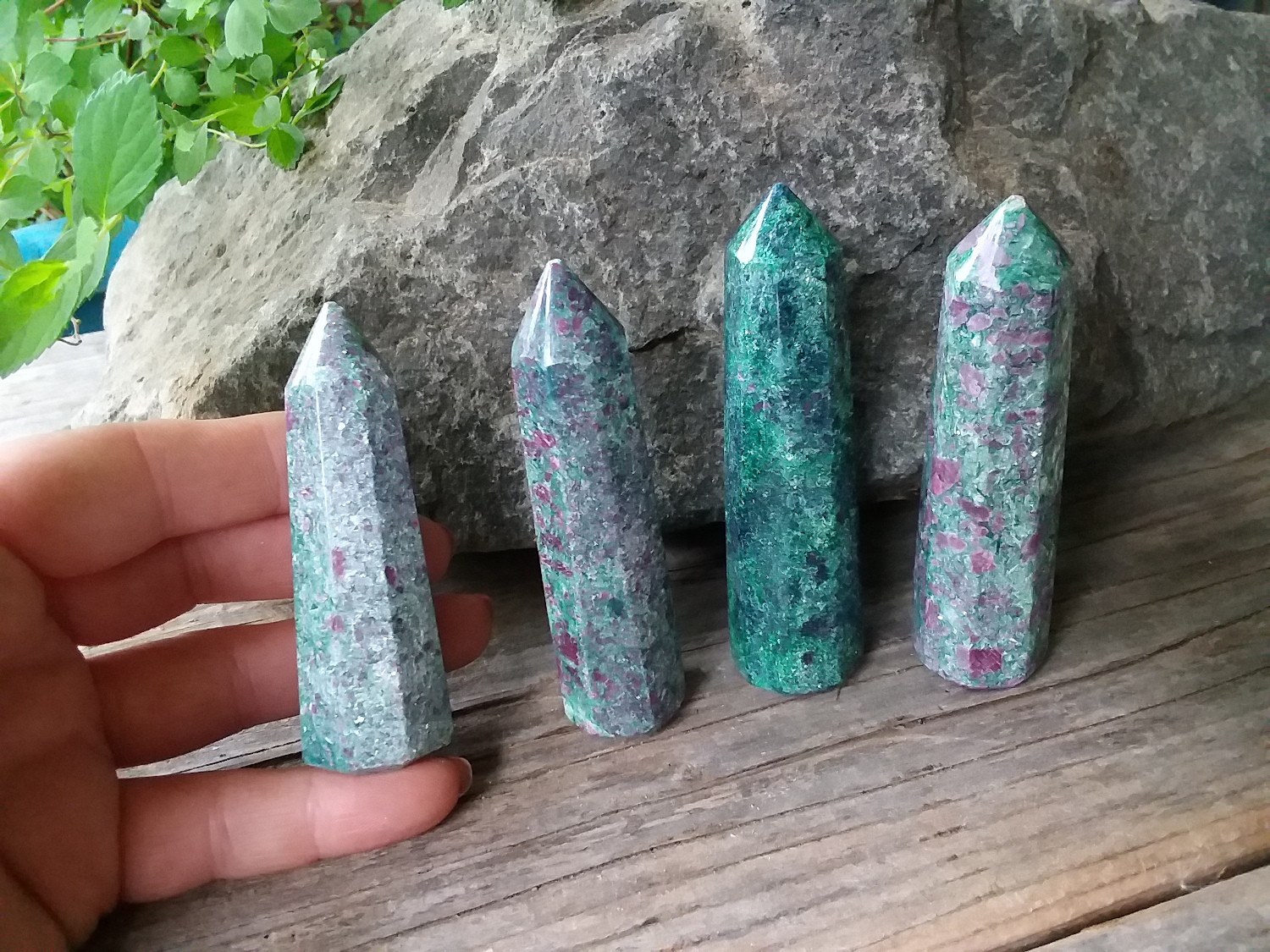 Ruby Fuchsite point tower - Click Image to Close