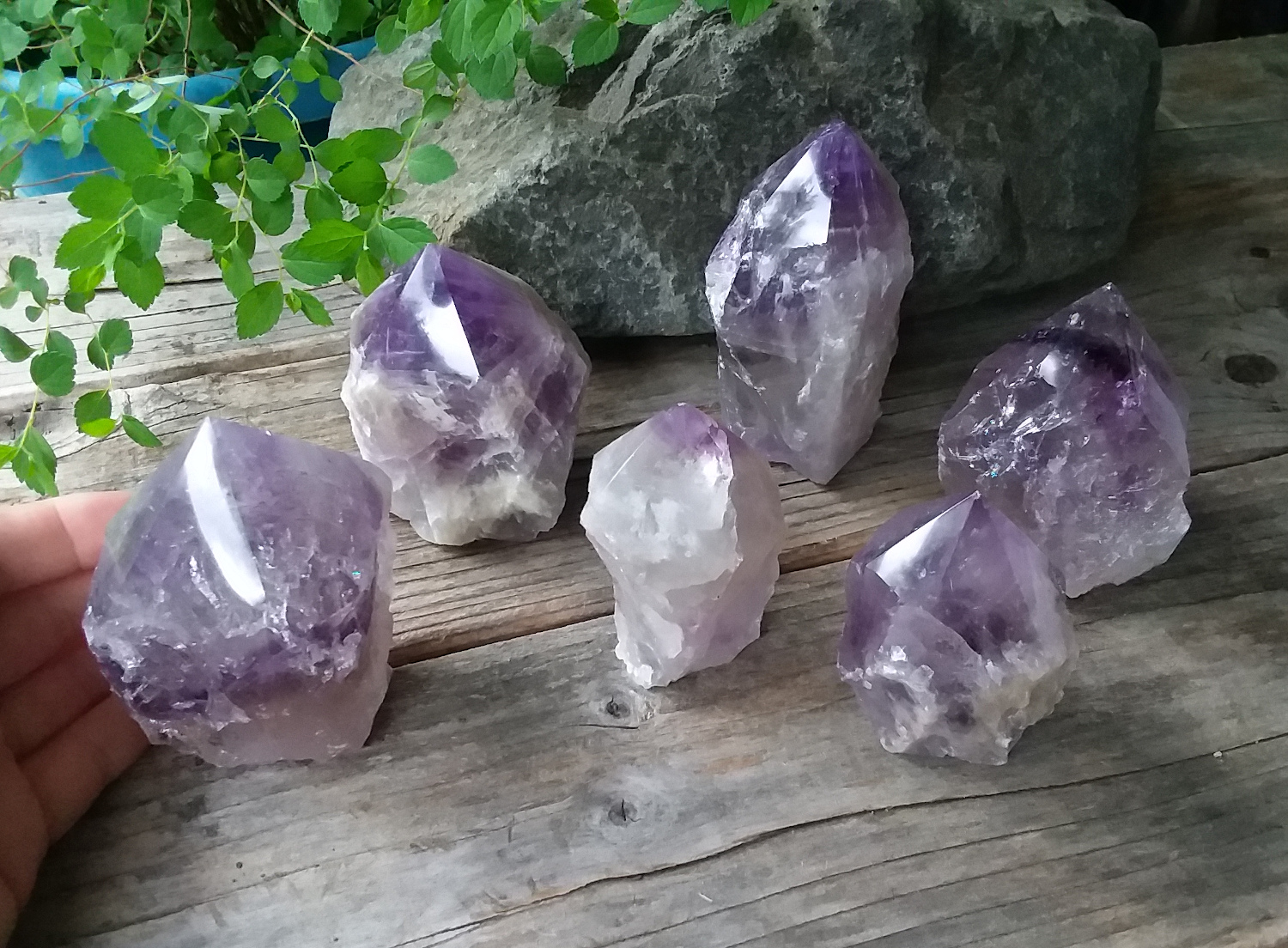 Amethyst top polished standing point