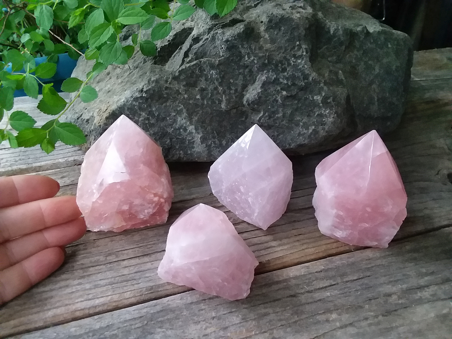 Rose Quartz top polished standing point - Click Image to Close